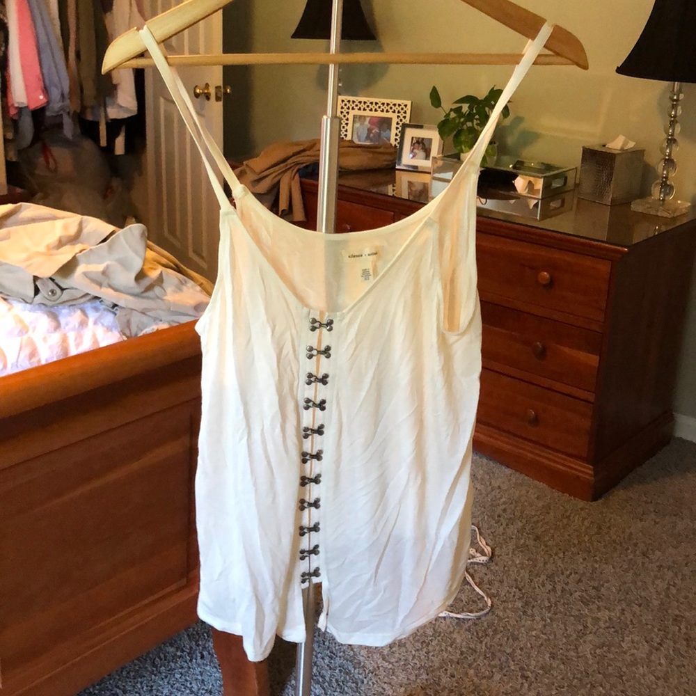 white silence + noise tank